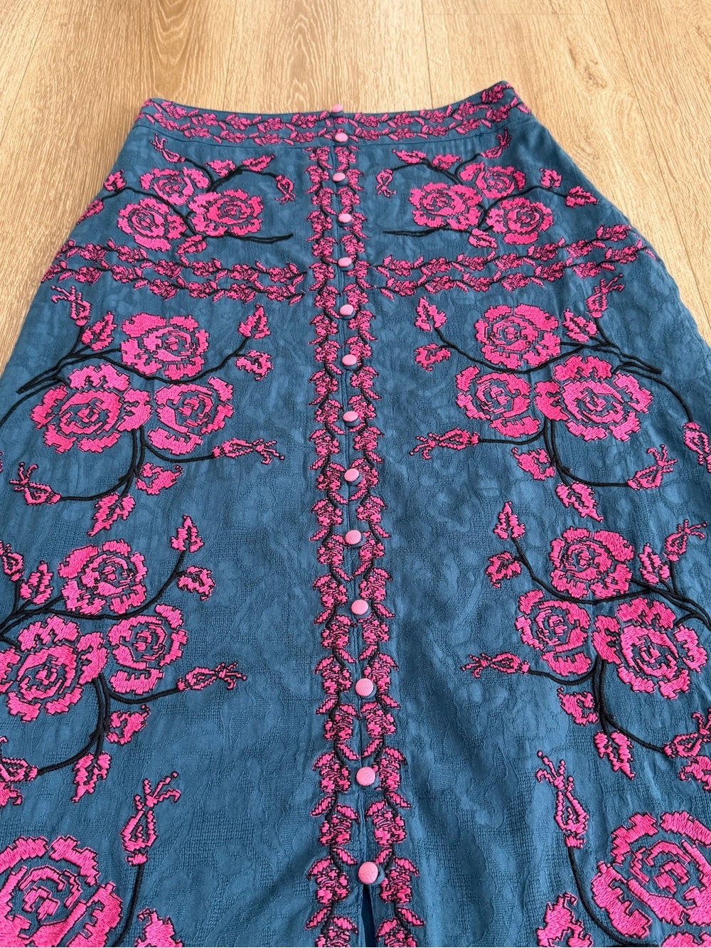 Anthropologie Embroidered Floral Midi Skirt Size 4 - Picture 6 of 15